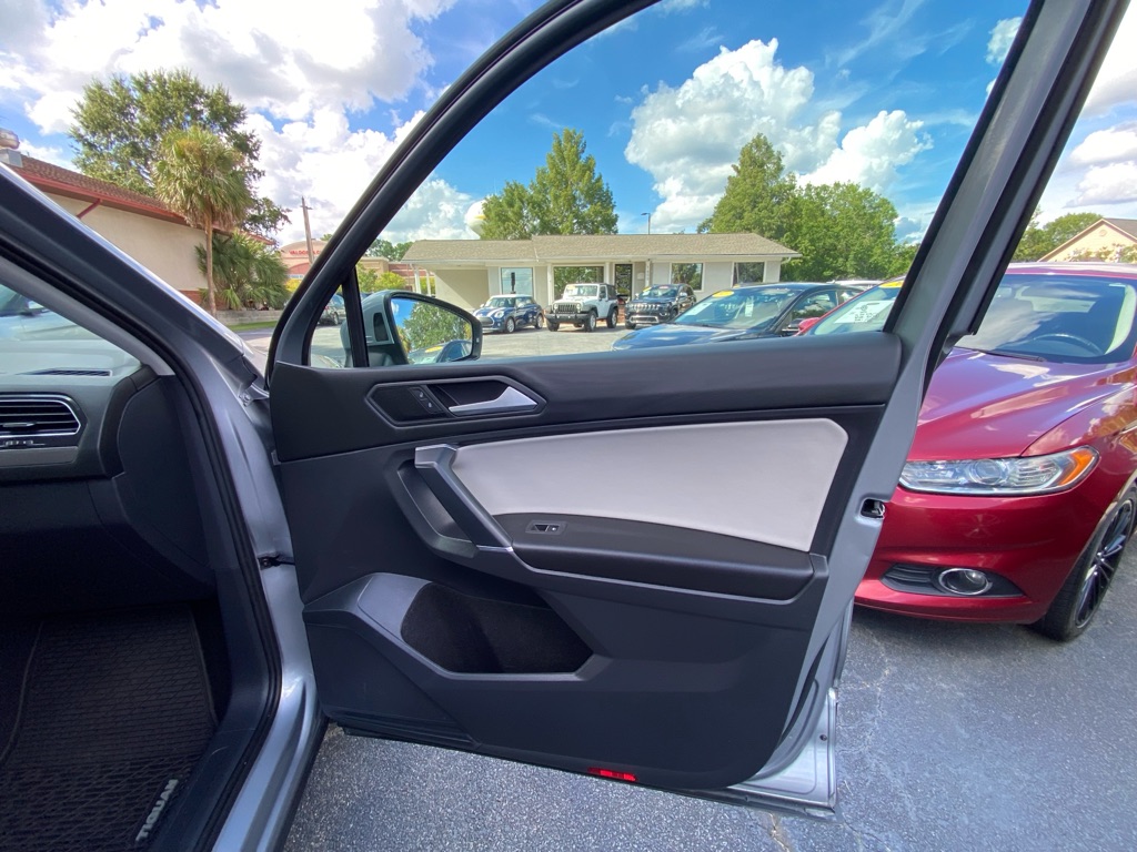 Photo 40 of this VOLKSWAGEN TIGUAN