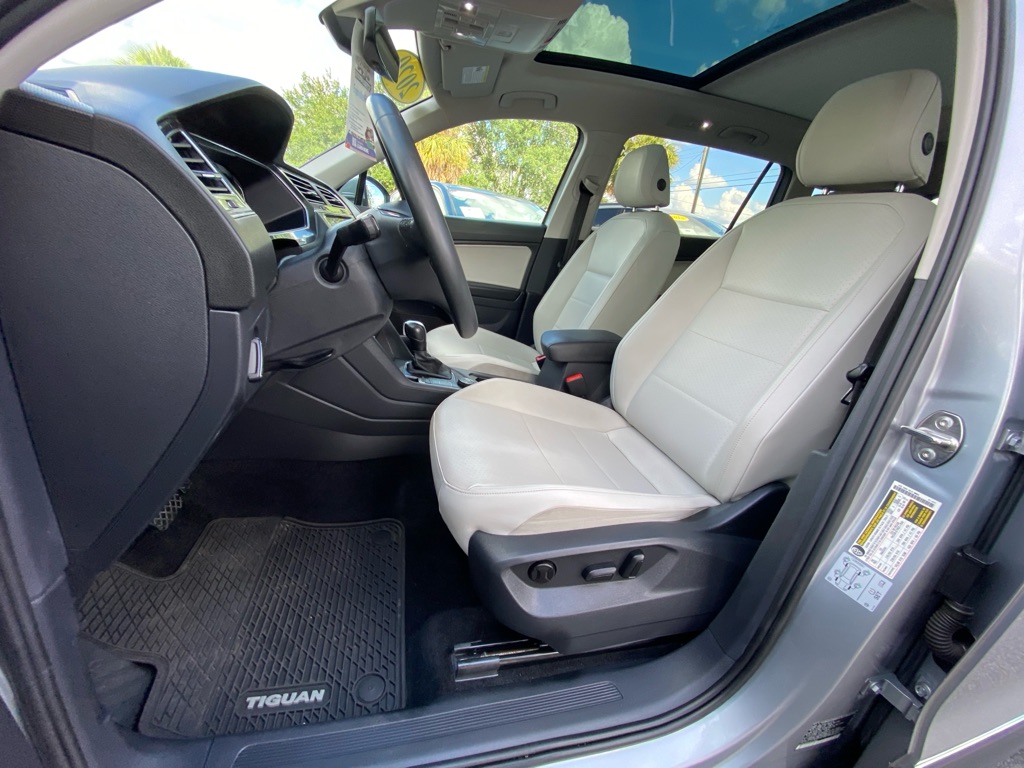Photo 29 of this VOLKSWAGEN TIGUAN