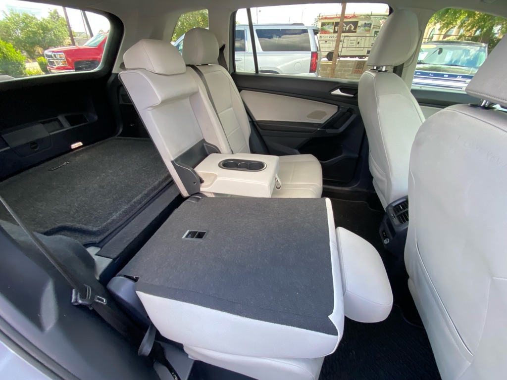 Photo 46 of this VOLKSWAGEN TIGUAN