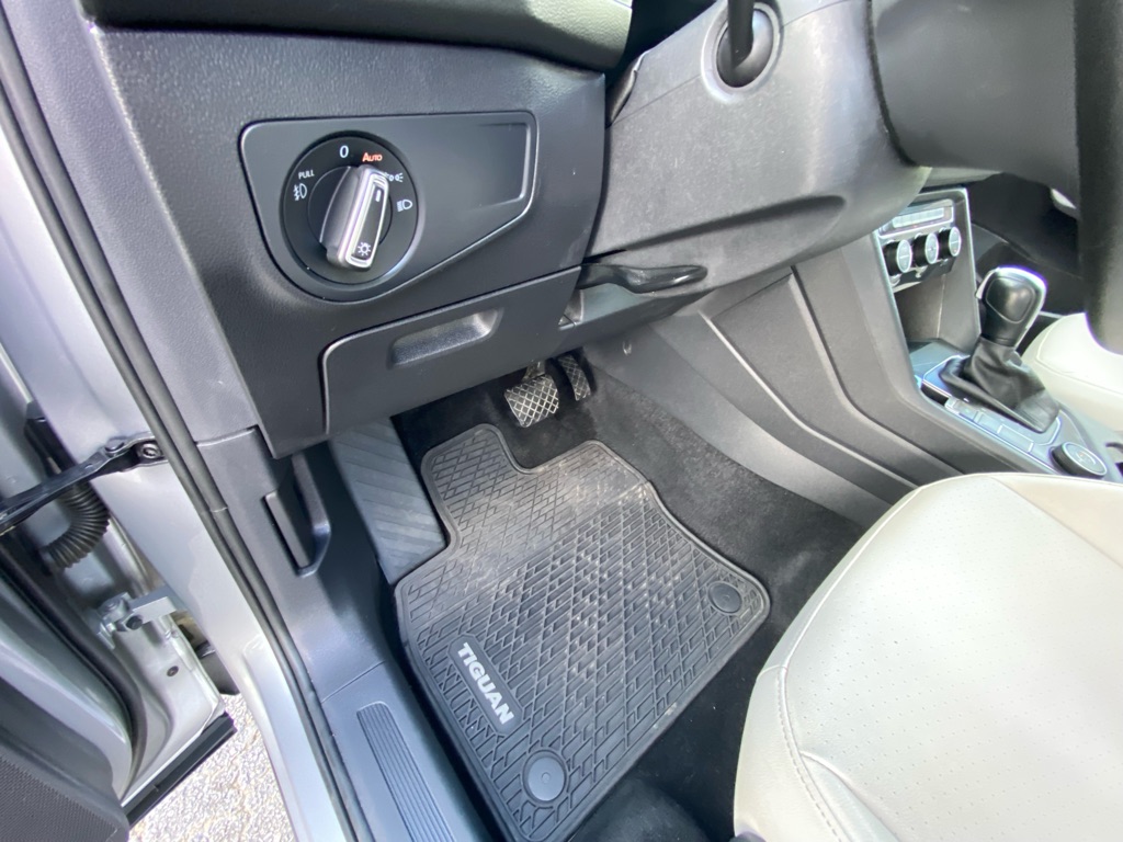 Photo 33 of this VOLKSWAGEN TIGUAN