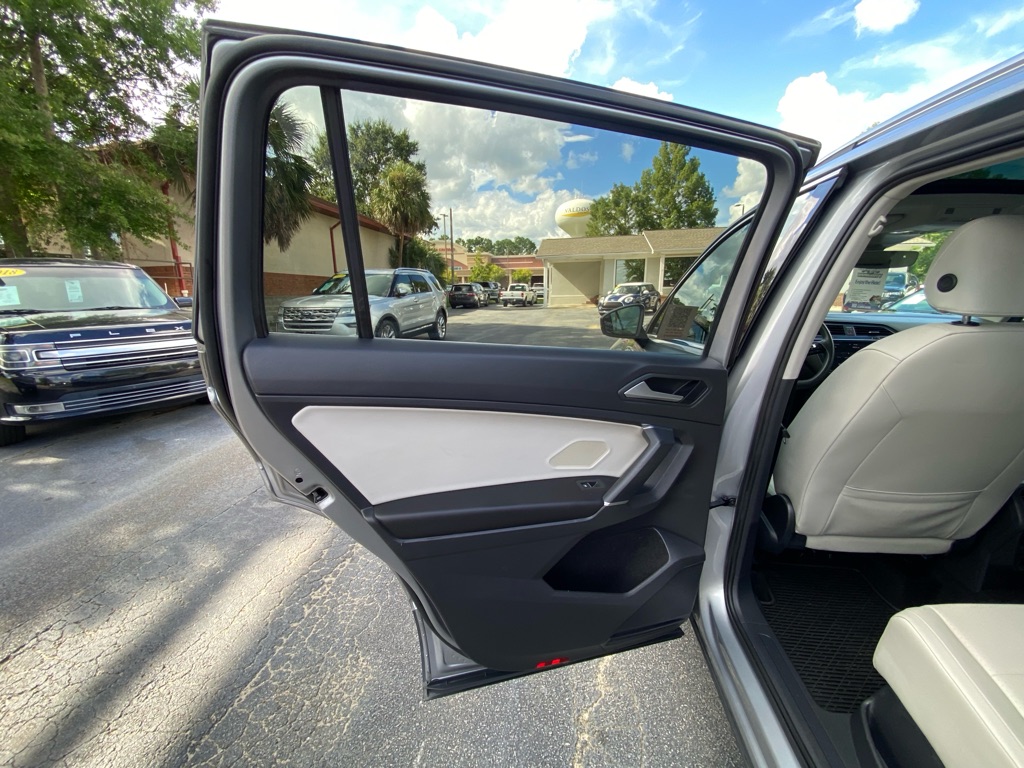 Photo 63 of this VOLKSWAGEN TIGUAN