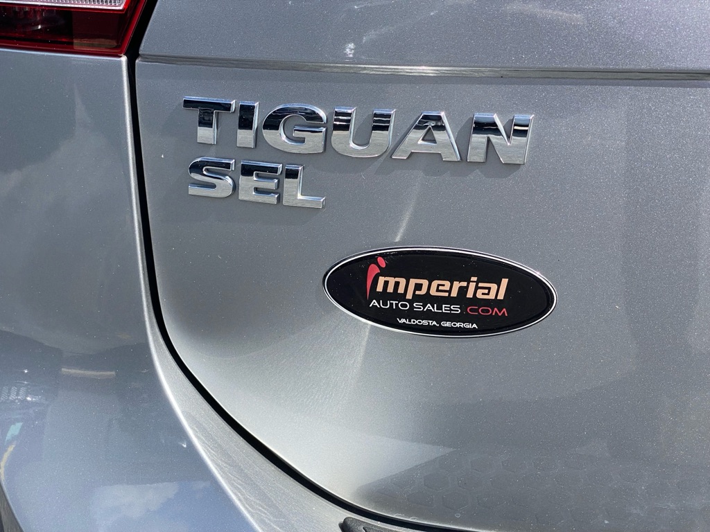 Photo 9 of this VOLKSWAGEN TIGUAN