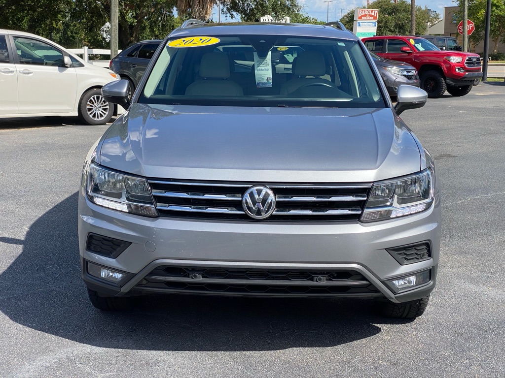 Photo 2 of this VOLKSWAGEN TIGUAN