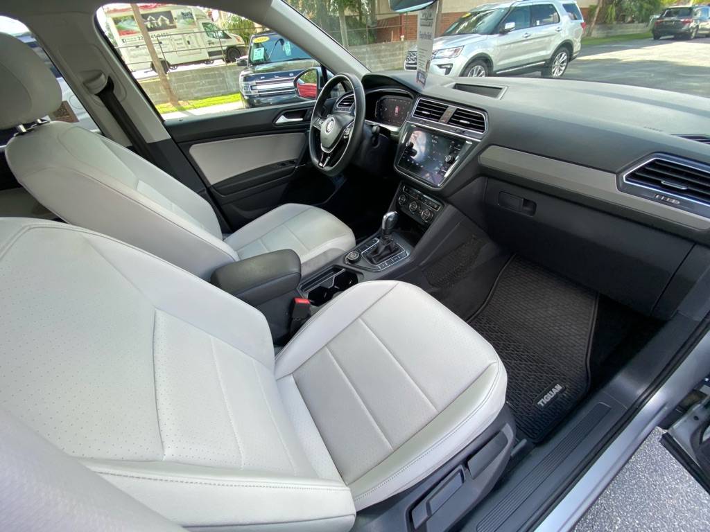 Photo 38 of this VOLKSWAGEN TIGUAN