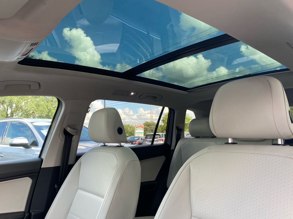 Photo 30 of this VOLKSWAGEN TIGUAN