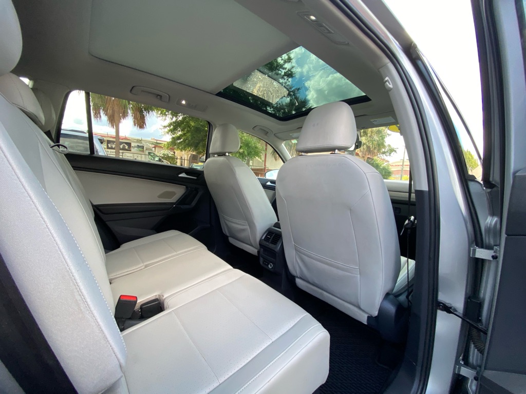 Photo 42 of this VOLKSWAGEN TIGUAN