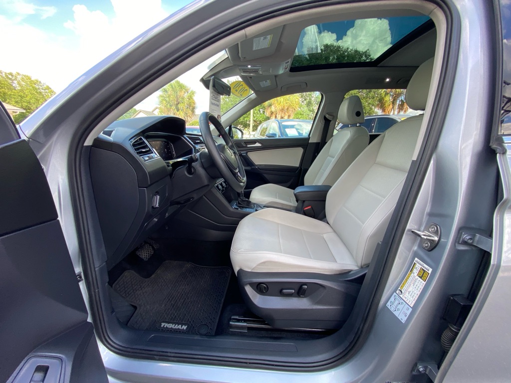 Photo 28 of this VOLKSWAGEN TIGUAN