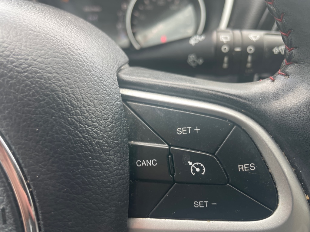 Photo 23 of this JEEP COMPASS
