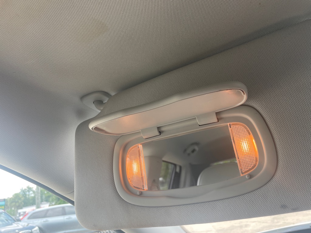 Photo 28 of this JEEP COMPASS