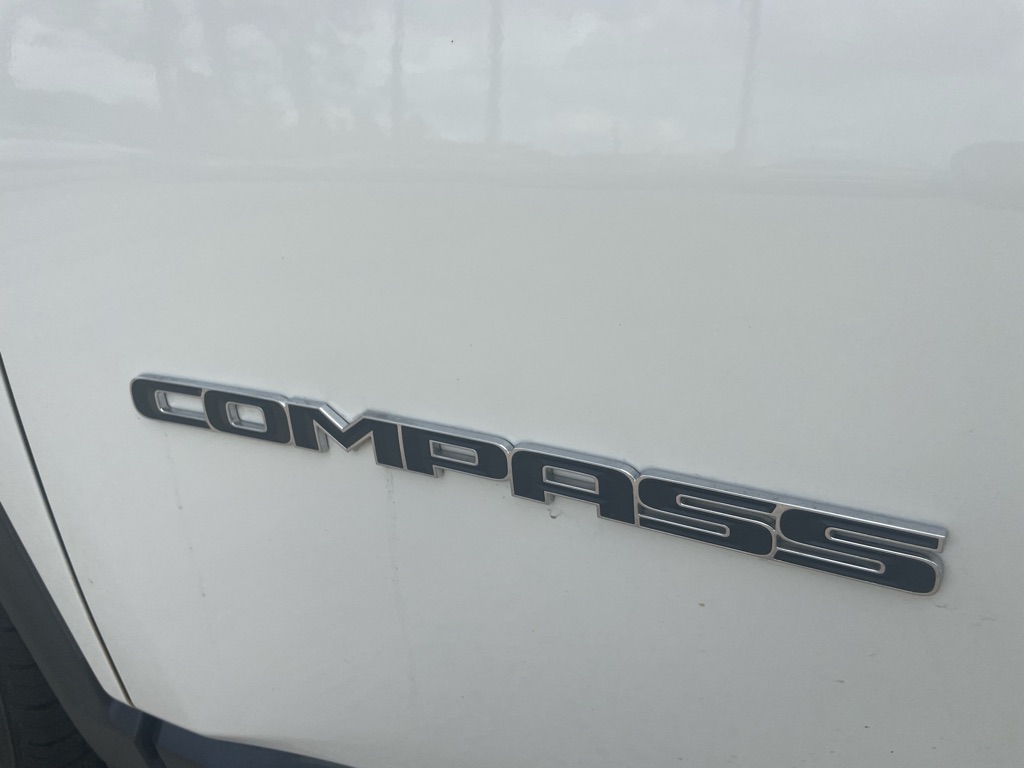 Photo 13 of this JEEP COMPASS