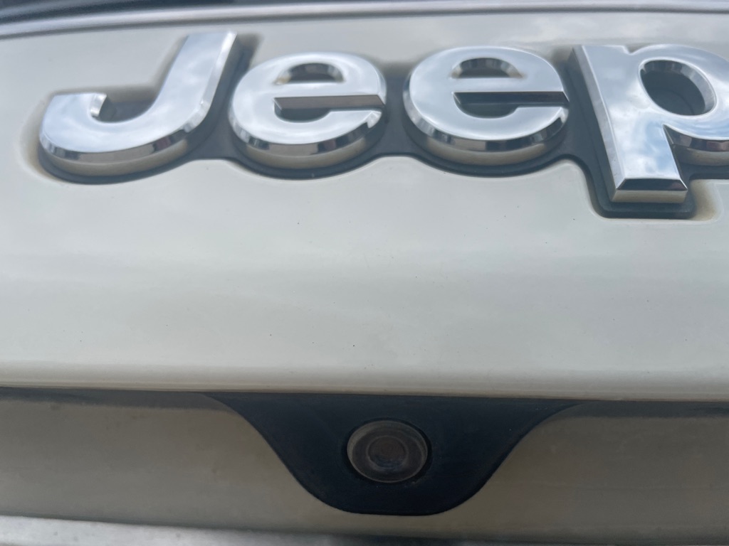 Photo 8 of this JEEP COMPASS