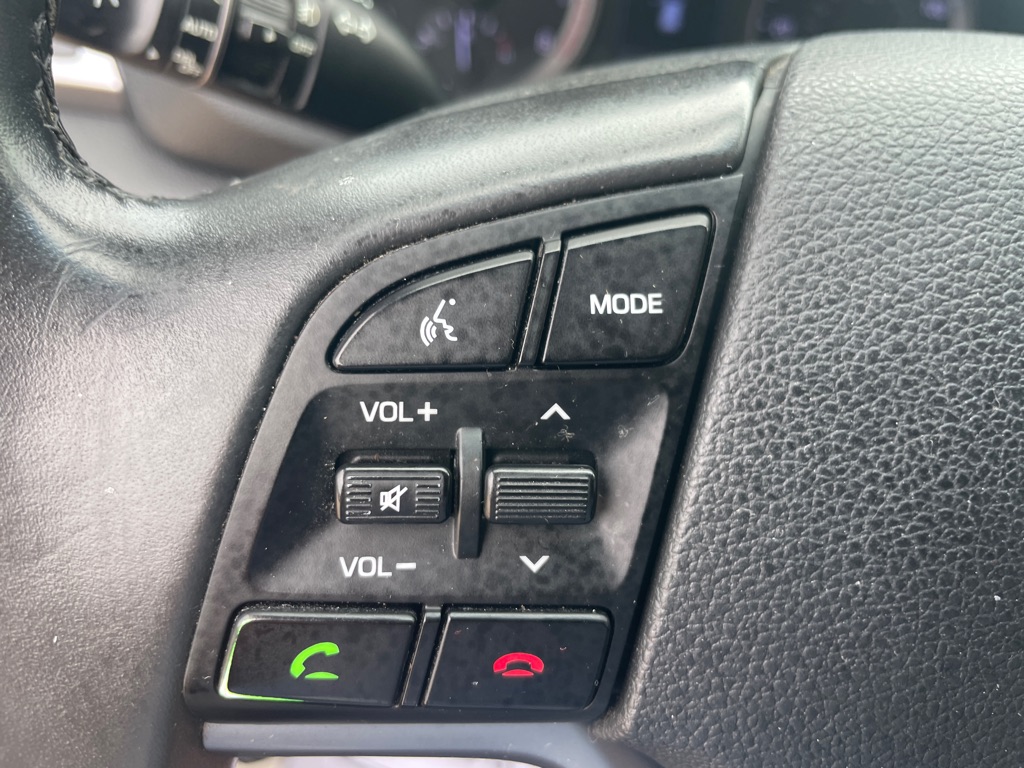 Photo 20 of this HYUNDAI TUCSON