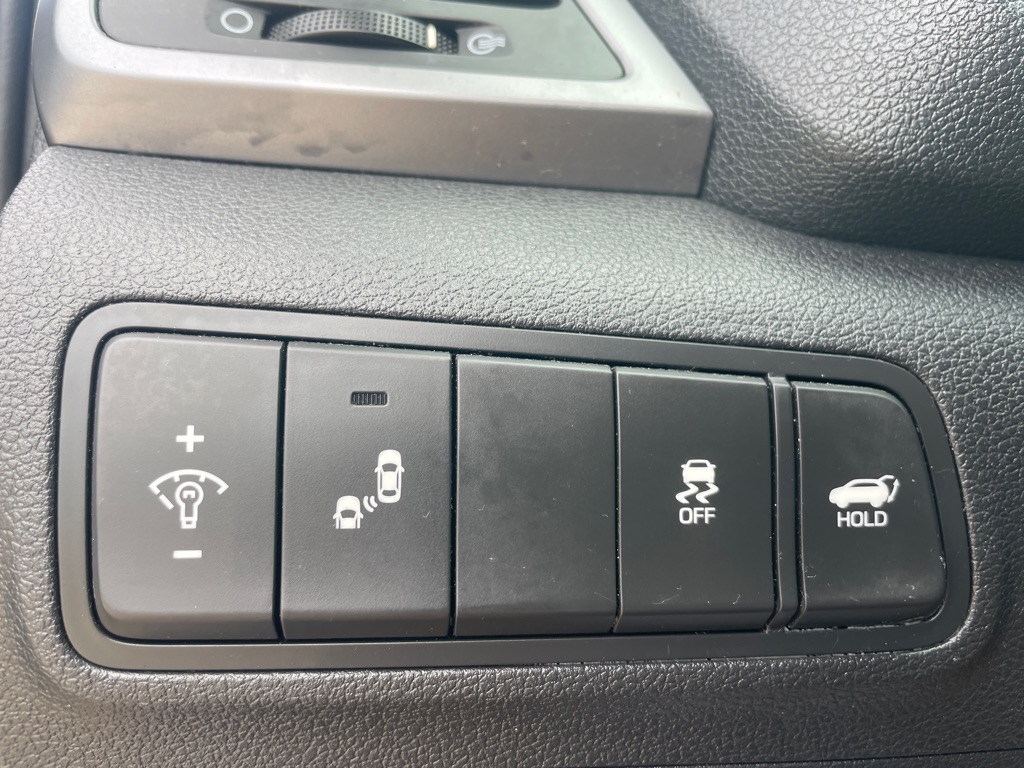 Photo 19 of this HYUNDAI TUCSON