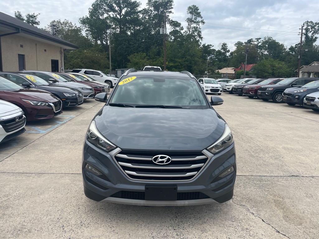 Photo 3 of this HYUNDAI TUCSON