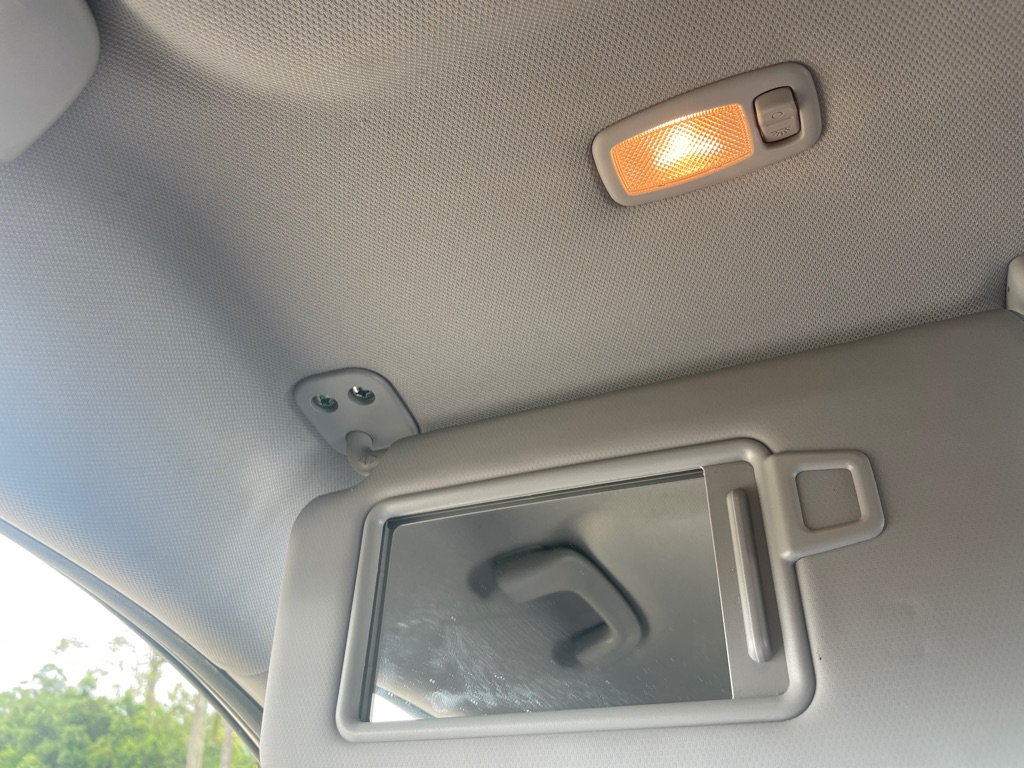 Photo 25 of this HYUNDAI TUCSON