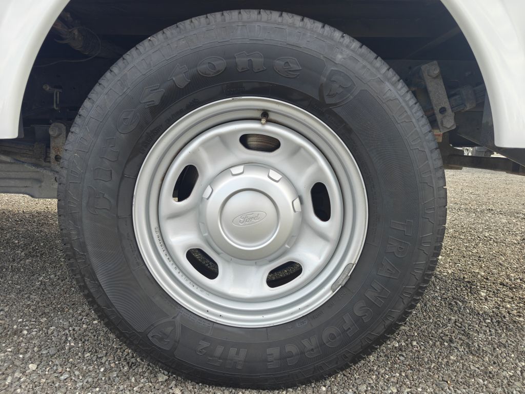 Photo 12 of this FORD F250 UTILITY