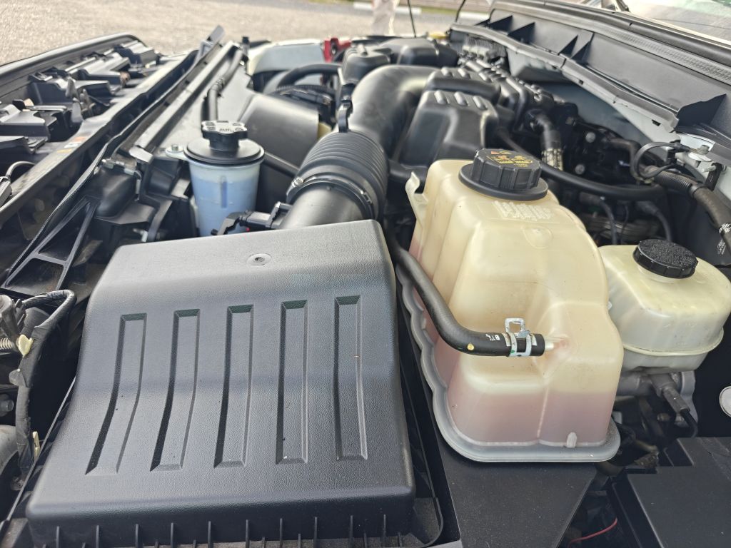 Photo 38 of this FORD F250 UTILITY