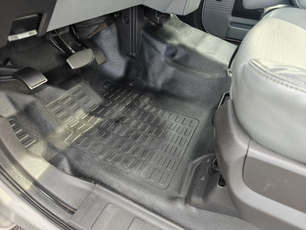 Photo 30 of this FORD F250 UTILITY