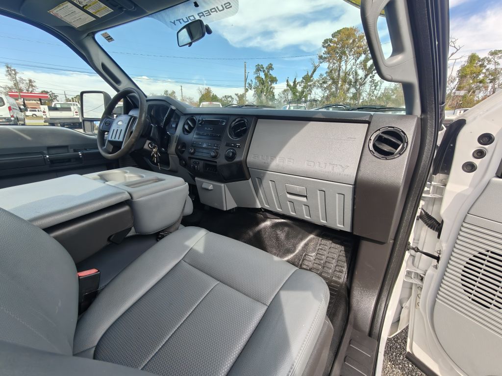 Photo 31 of this FORD F250 UTILITY