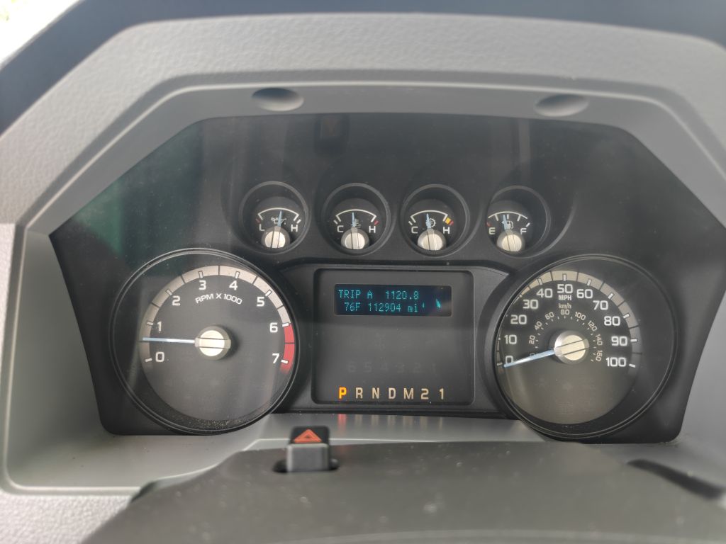 Photo 29 of this FORD F250 UTILITY