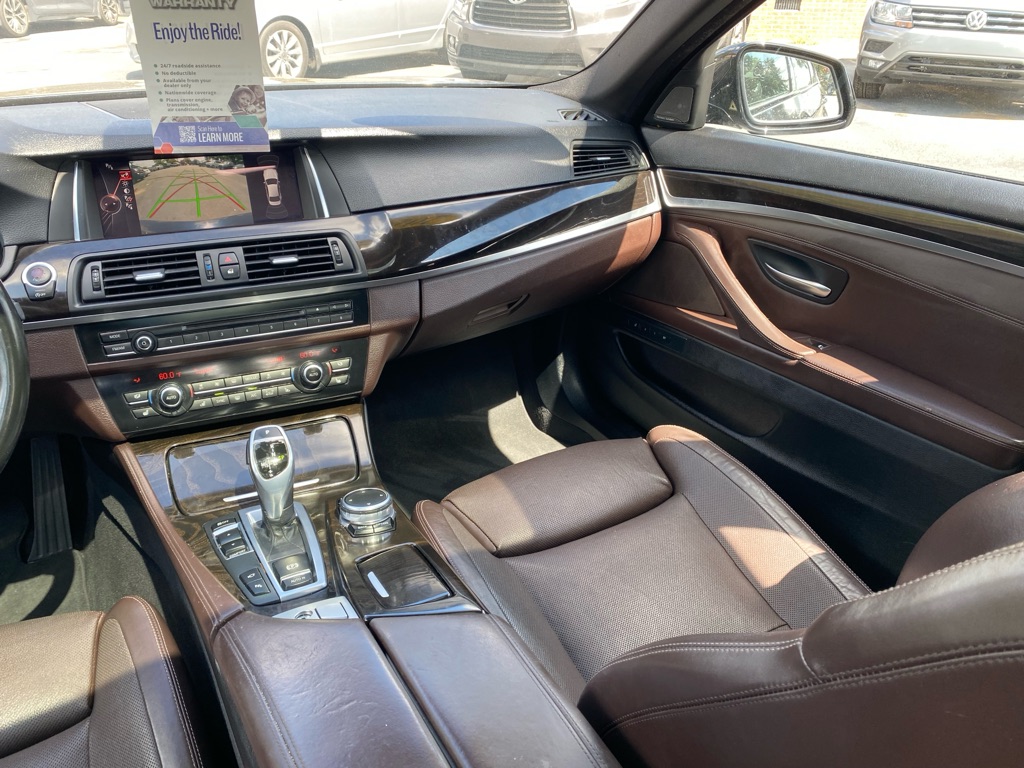 Photo 15 of this BMW 535I