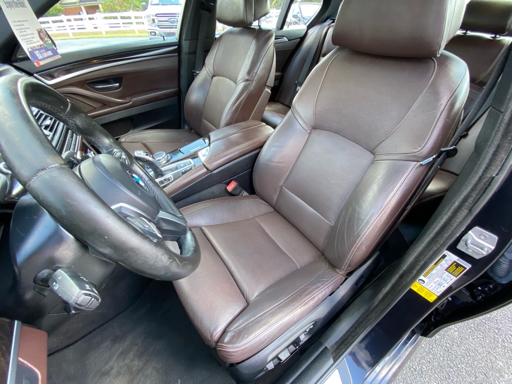Photo 37 of this BMW 535I