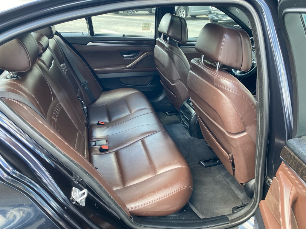 Photo 49 of this BMW 535I