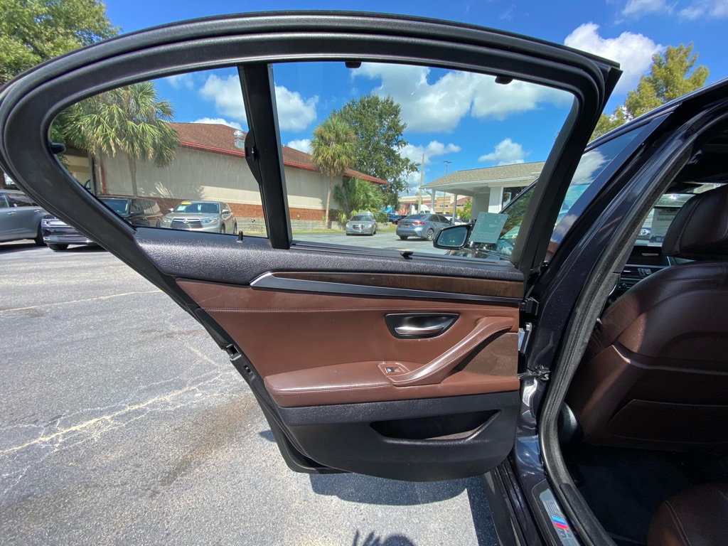Photo 70 of this BMW 535I