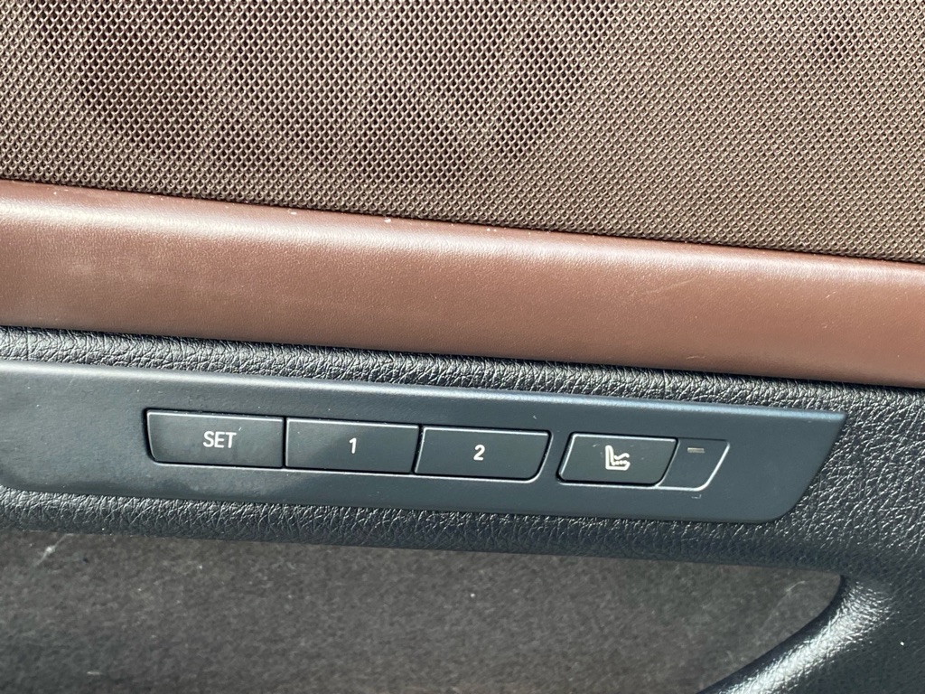 Photo 38 of this BMW 535I