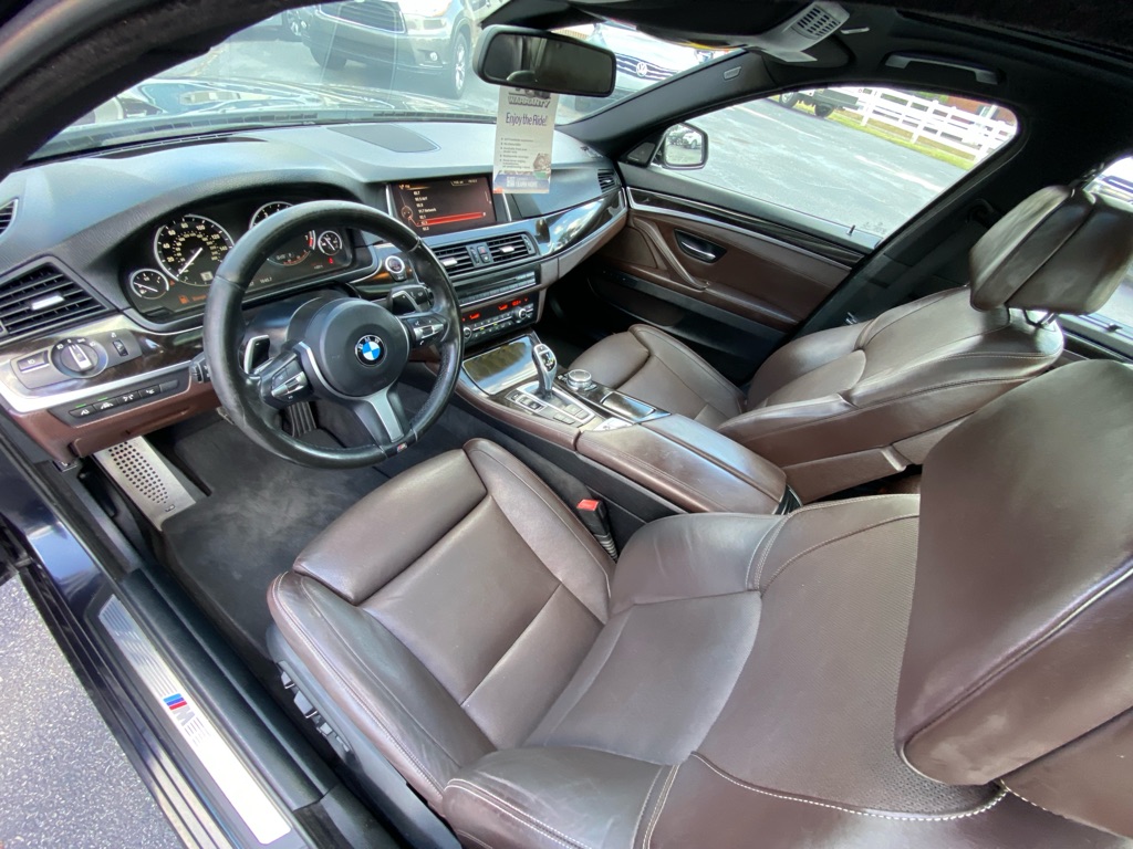 Photo 35 of this BMW 535I