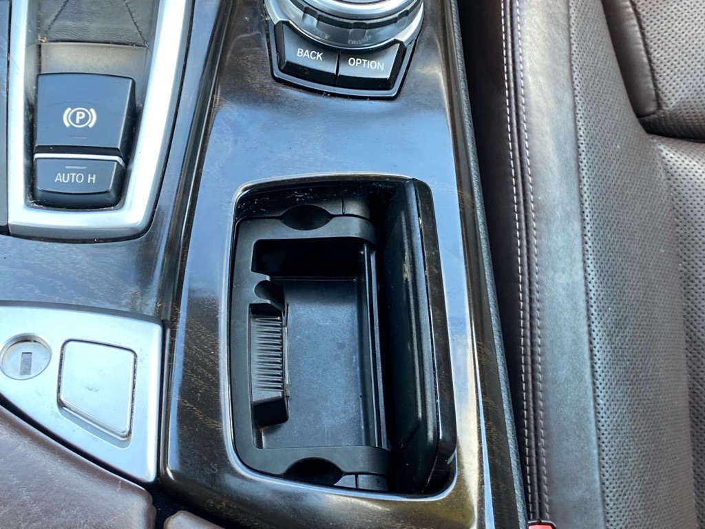 Photo 26 of this BMW 535I