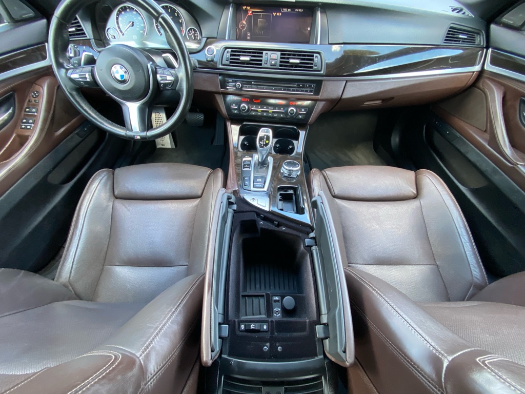 Photo 27 of this BMW 535I