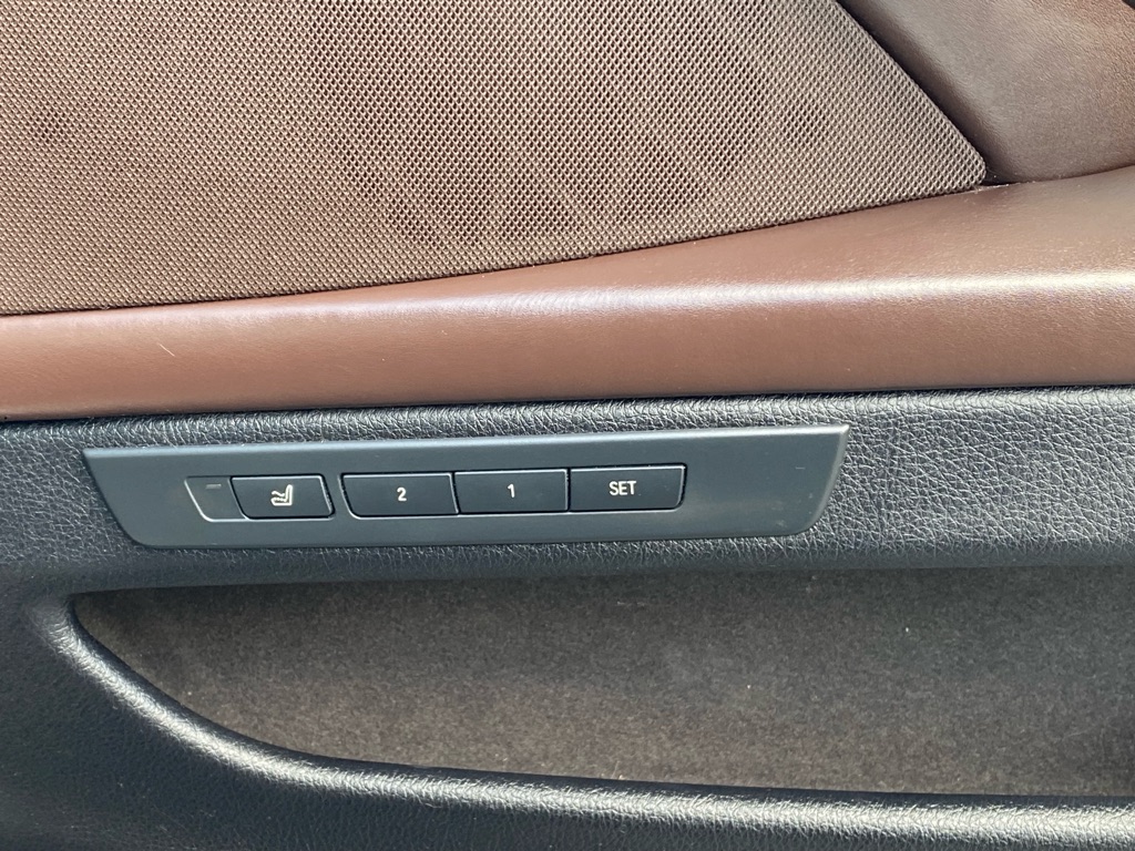 Photo 47 of this BMW 535I