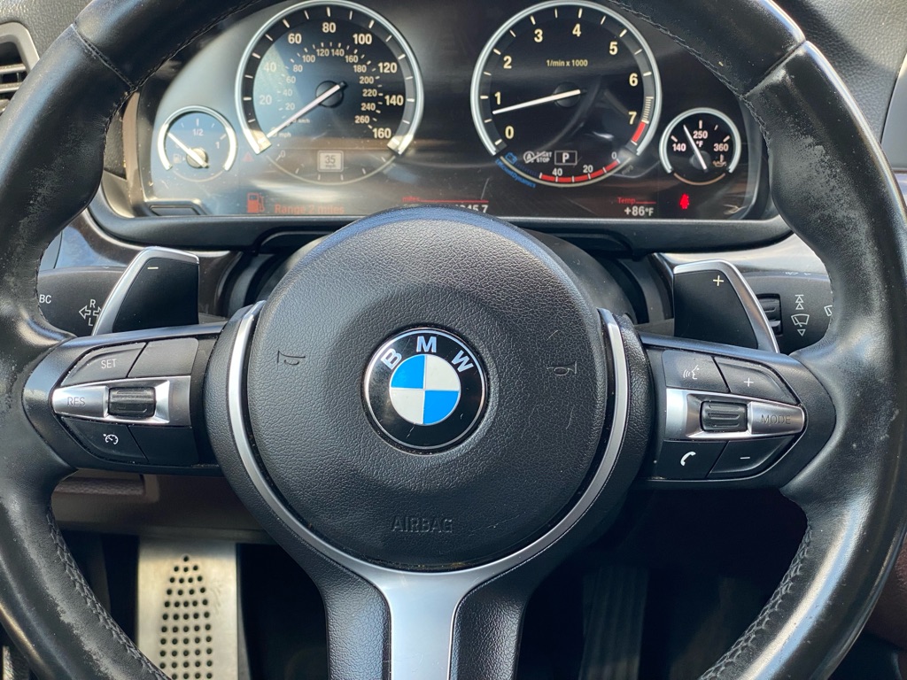 Photo 17 of this BMW 535I