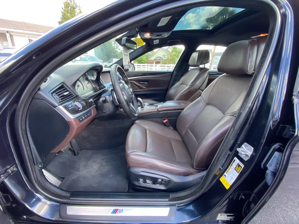 Photo 31 of this BMW 535I