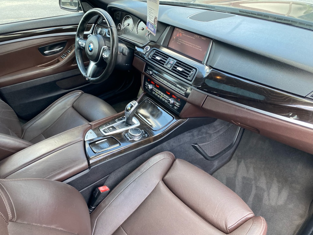 Photo 42 of this BMW 535I