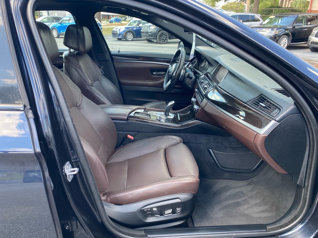 Photo 41 of this BMW 535I