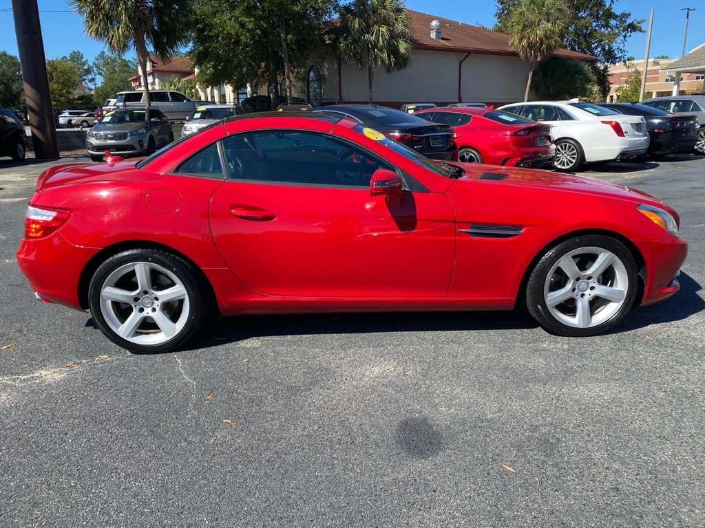 Photo 6 of this MERCEDES-BENZ SLK 250