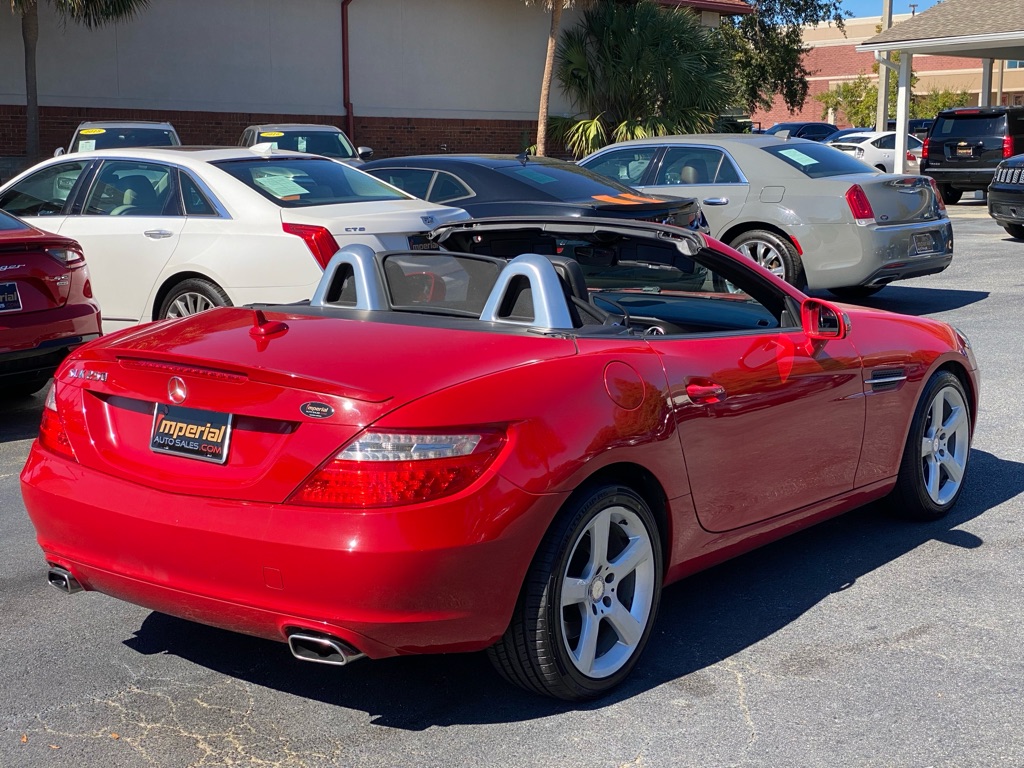 Photo 38 of this MERCEDES-BENZ SLK 250