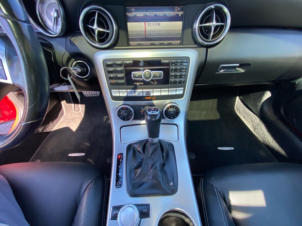 Photo 21 of this MERCEDES-BENZ SLK 250