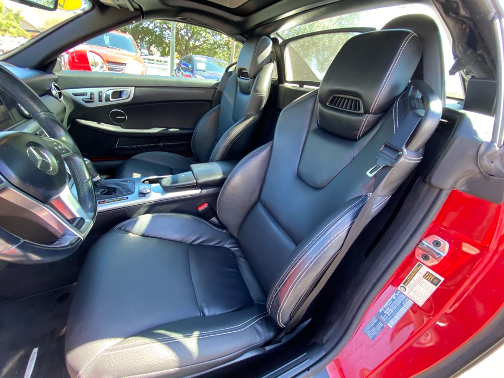 Photo 14 of this MERCEDES-BENZ SLK 250