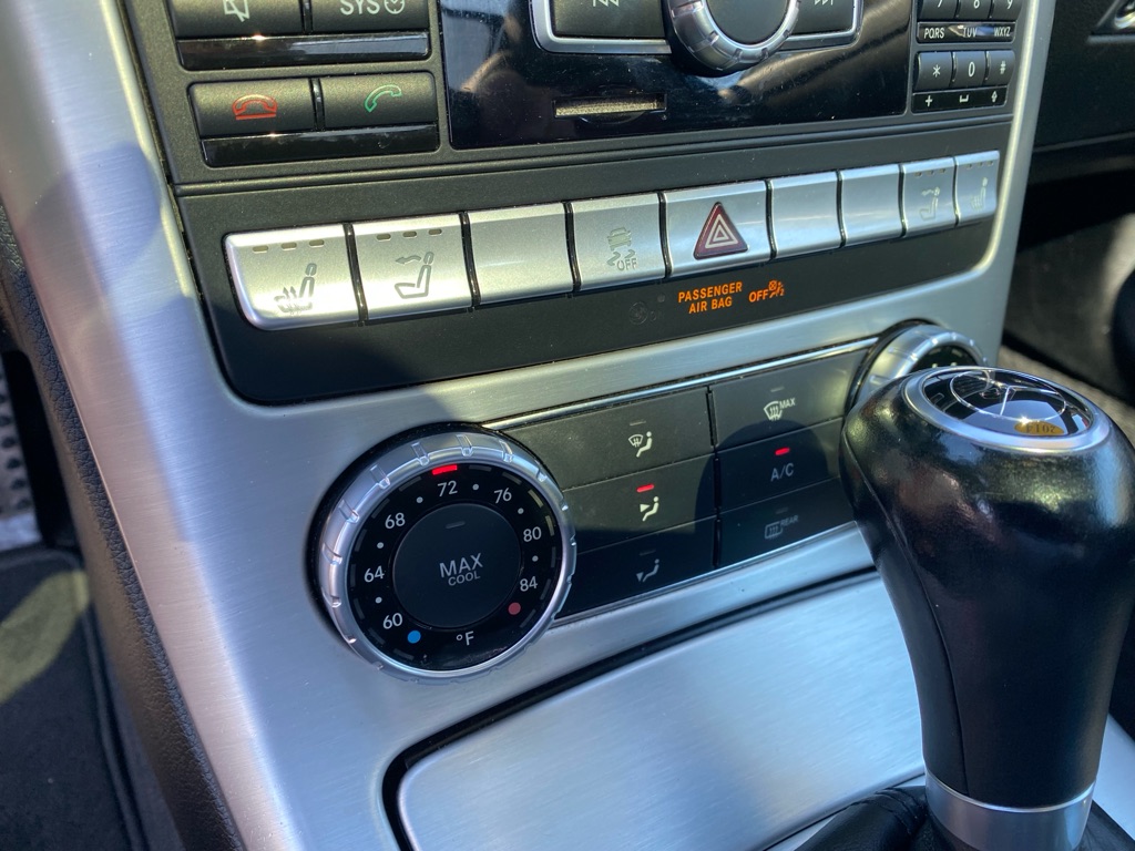 Photo 24 of this MERCEDES-BENZ SLK 250