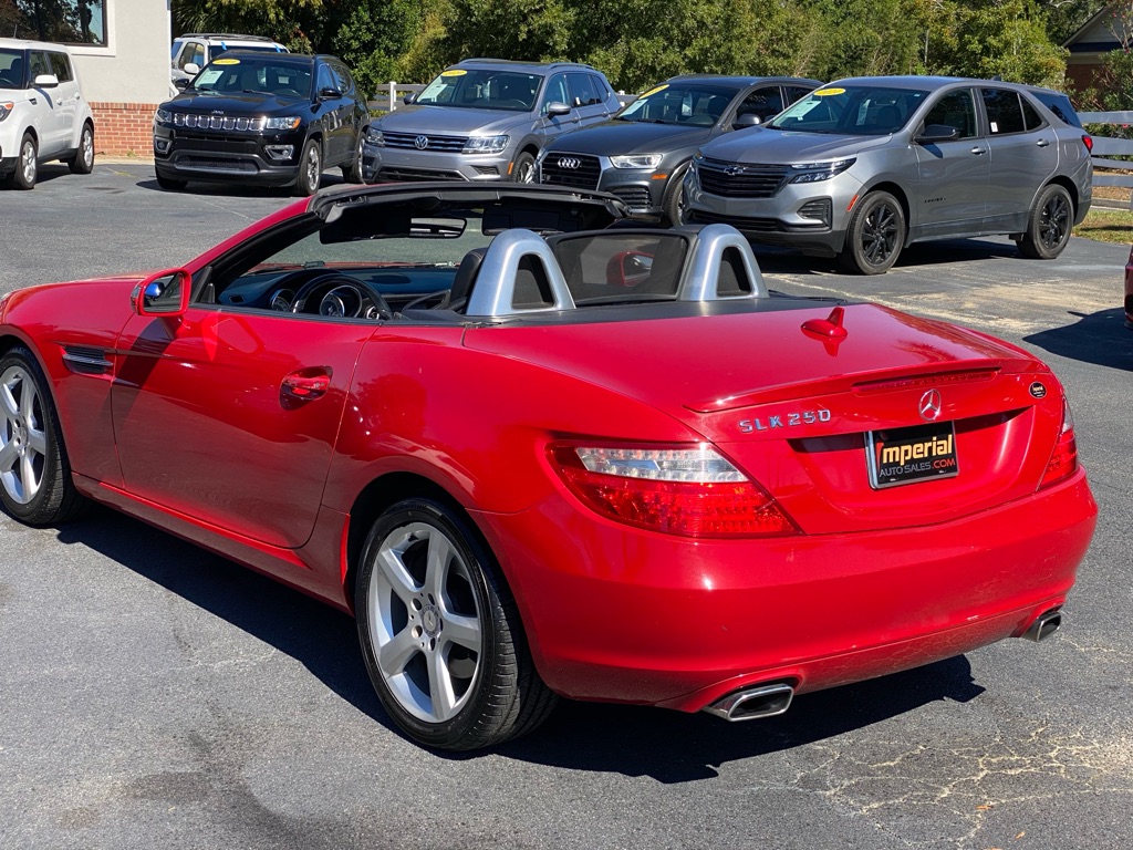 Photo 37 of this MERCEDES-BENZ SLK 250