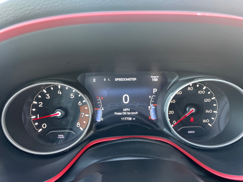 Photo 22 of this JEEP COMPASS