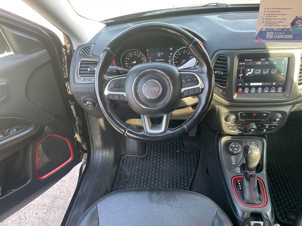 Photo 30 of this JEEP COMPASS