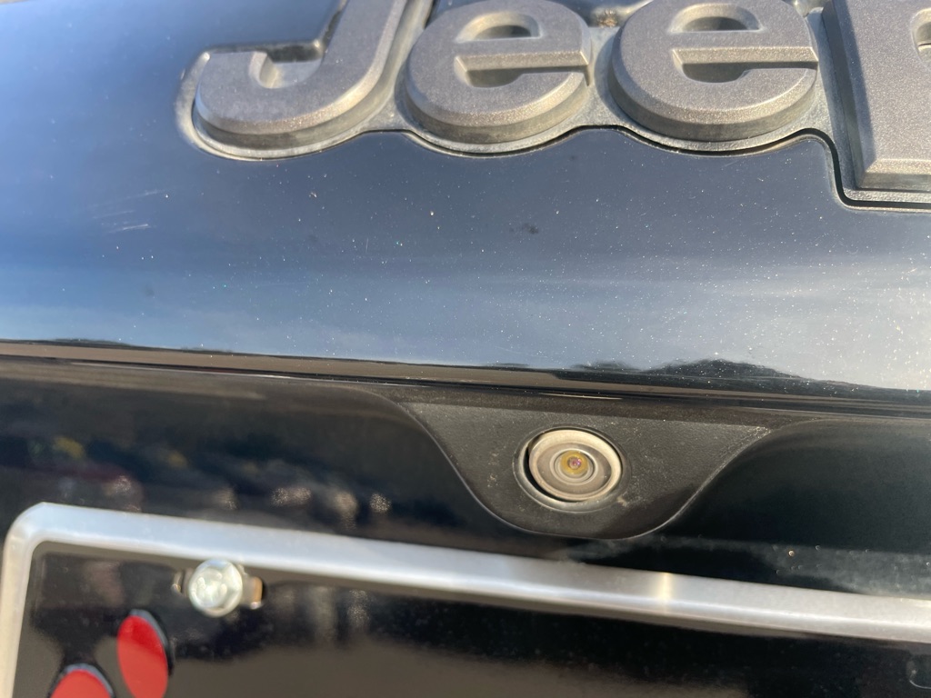 Photo 7 of this JEEP COMPASS