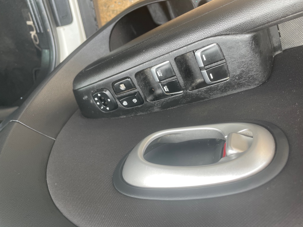 Photo 13 of this KIA SOUL +