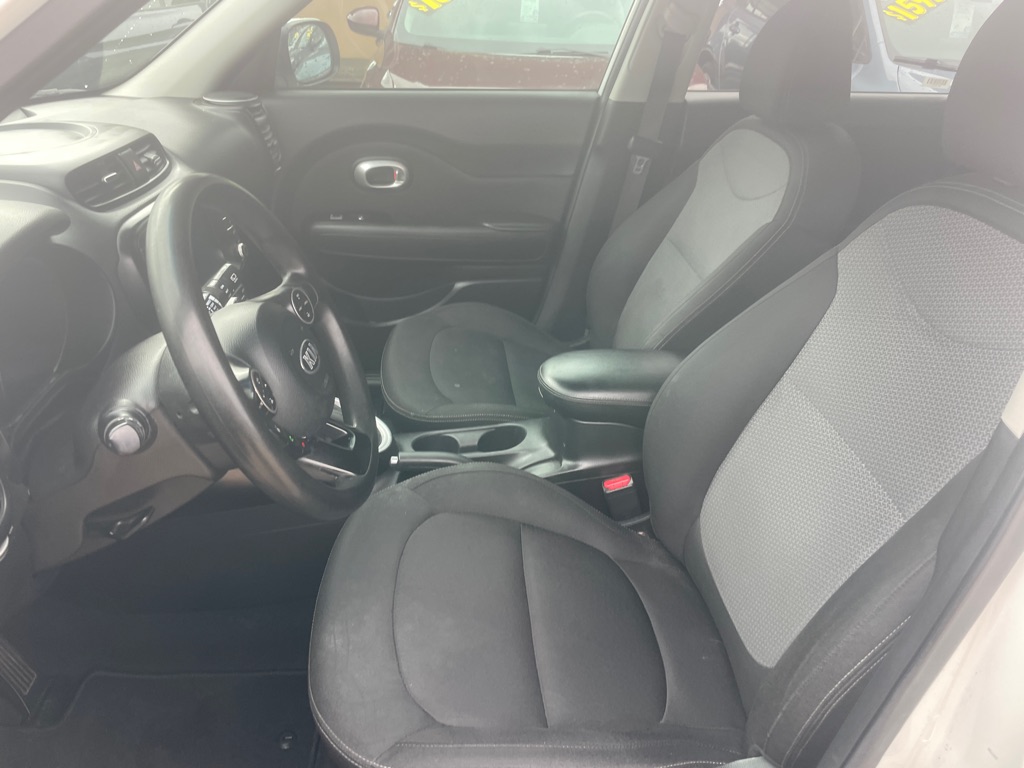 Photo 10 of this KIA SOUL +