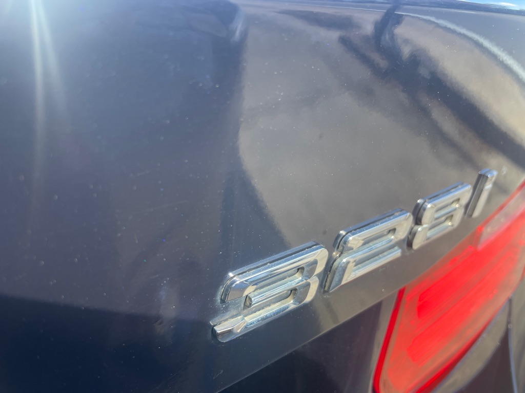 Photo 8 of this BMW 328XI