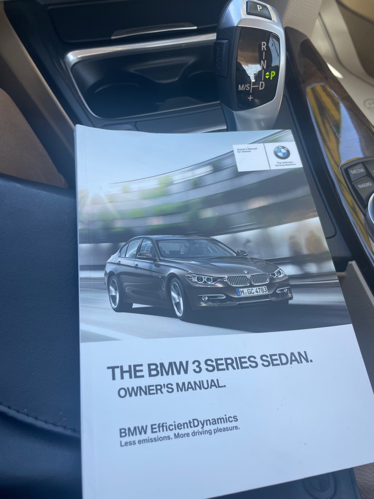 Photo 30 of this BMW 328XI